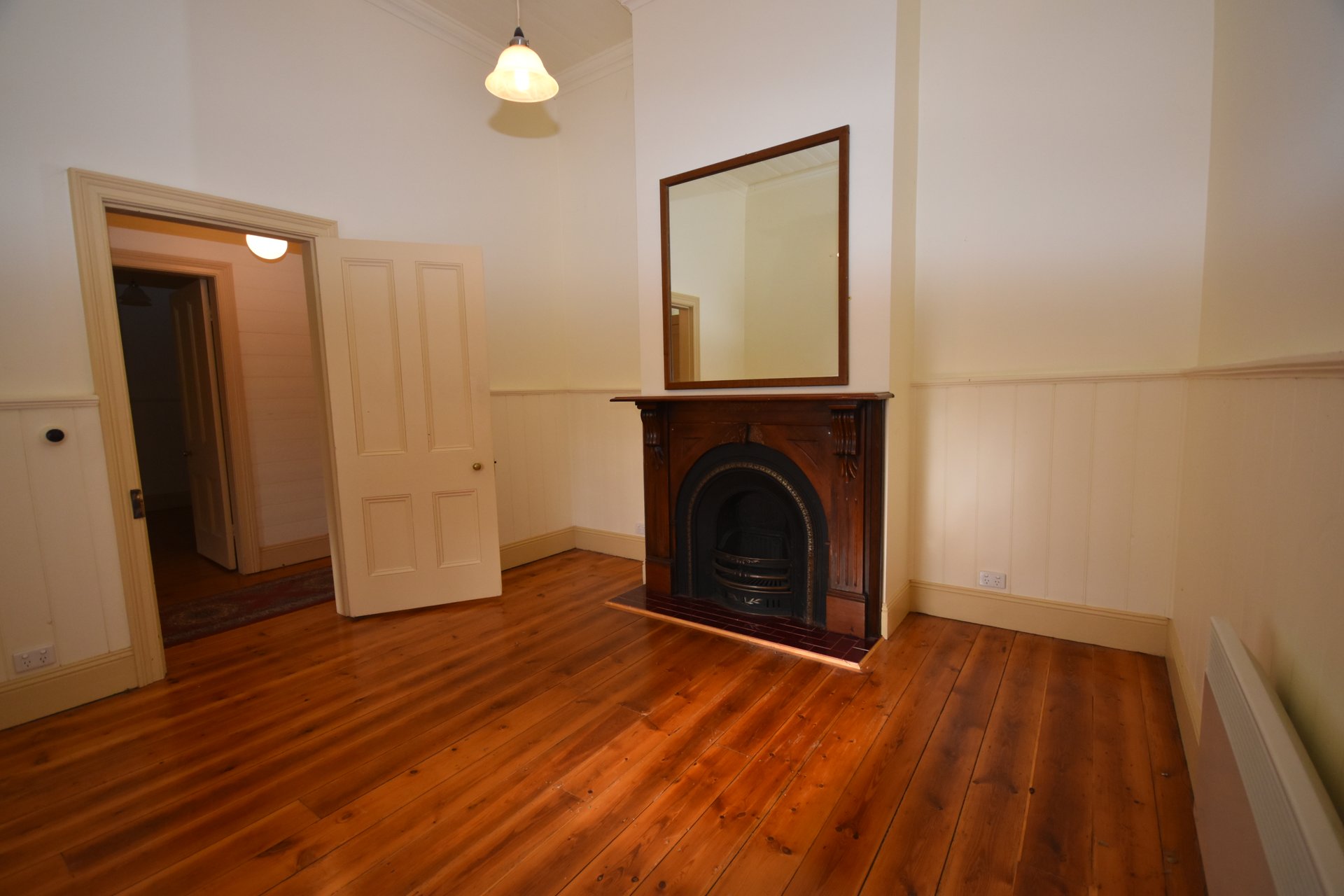 210 Cambridge Road, Kilsyth image 2