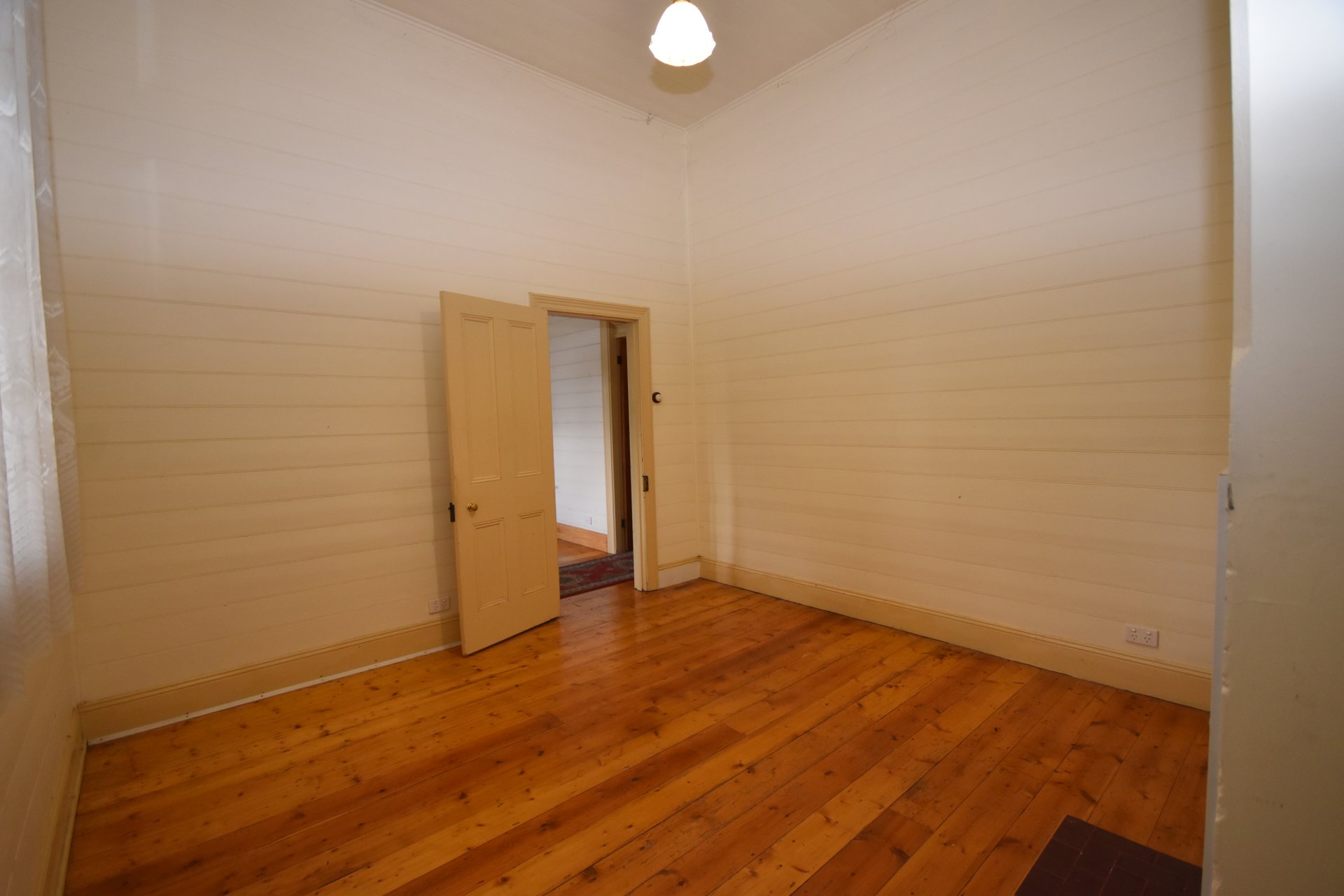 210 Cambridge Road, Kilsyth image 5