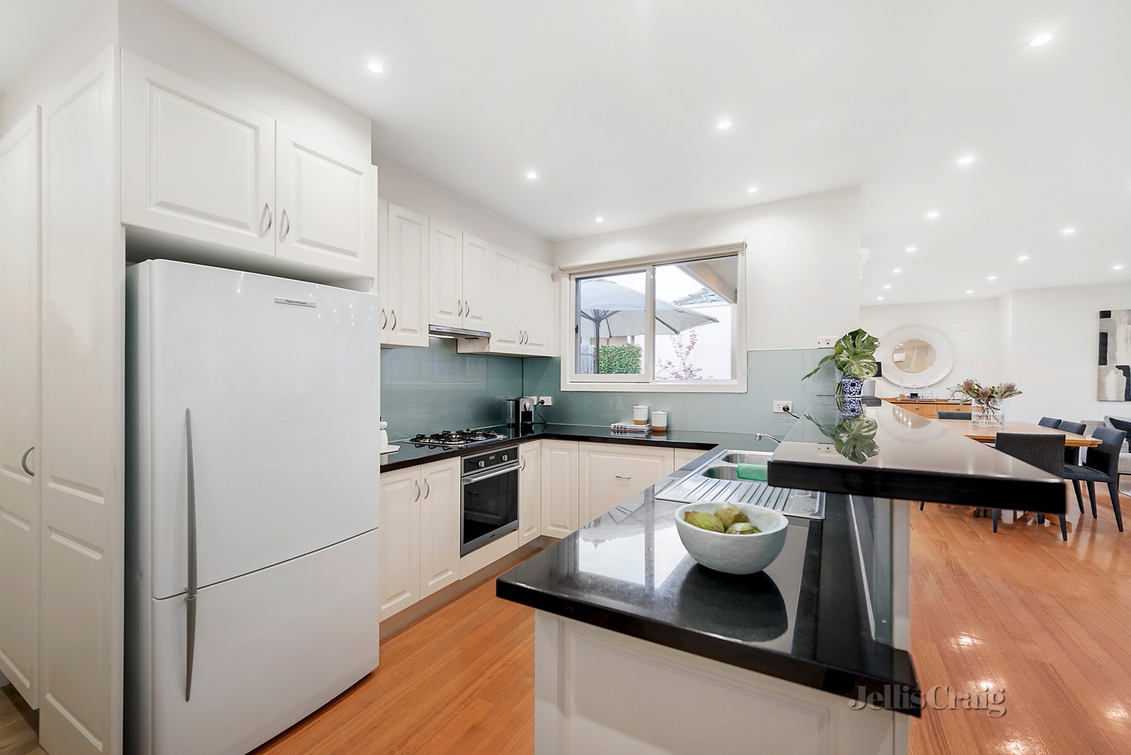 2/10 Capon Street, Malvern East image 4