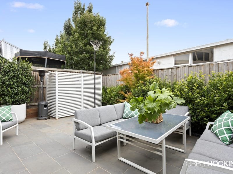 2/10 Clark Street, Williamstown image 13