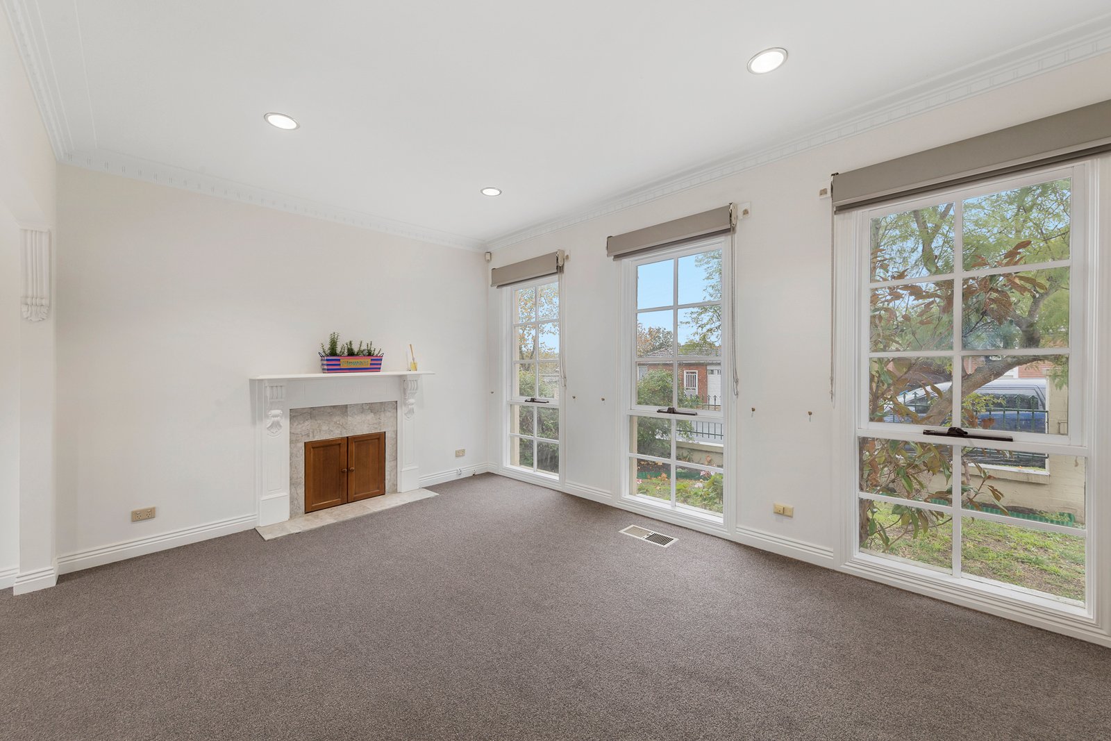 2/10 Cooloongatta Road, Camberwell image 2