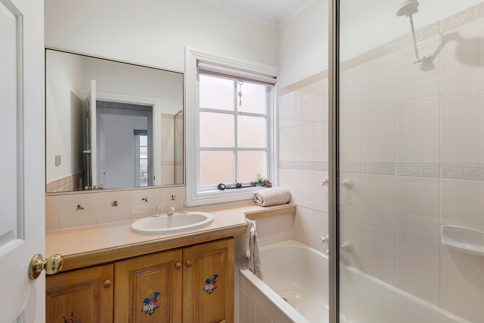 2/10 Cooloongatta Road, Camberwell image 4