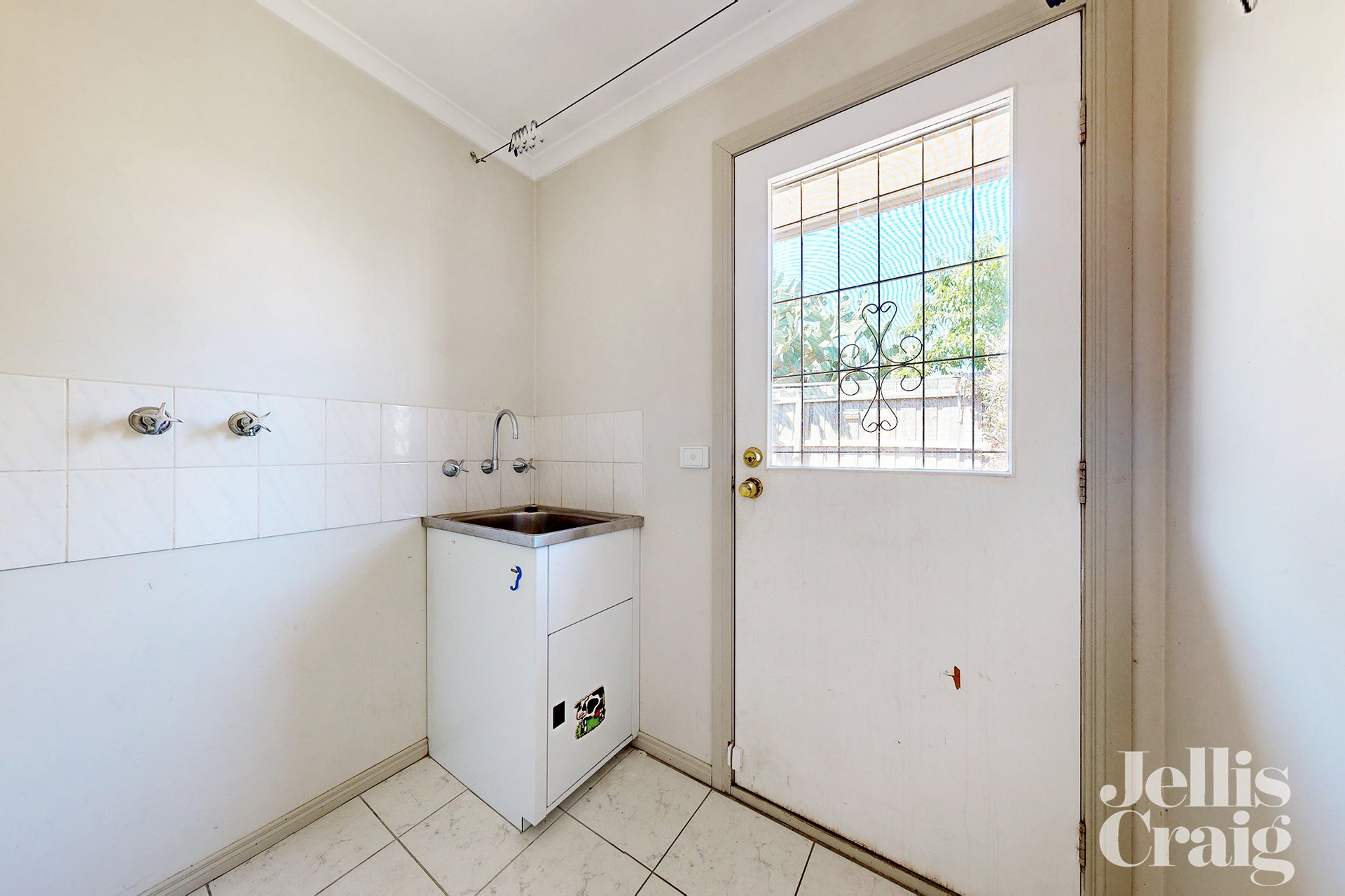 2/10 Denver Street, Bentleigh East image 7