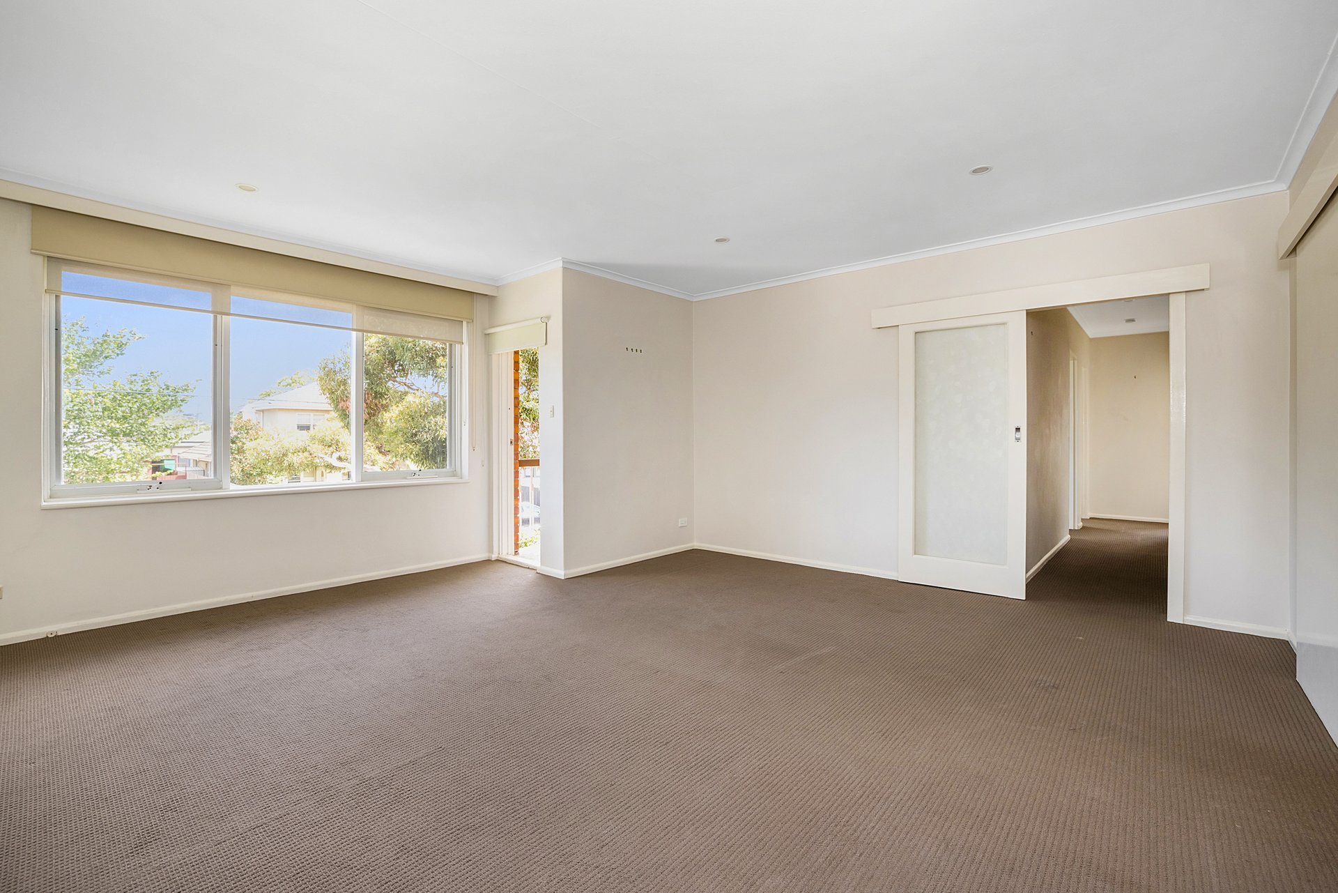 2/10 Elm Grove, Mckinnon image 2