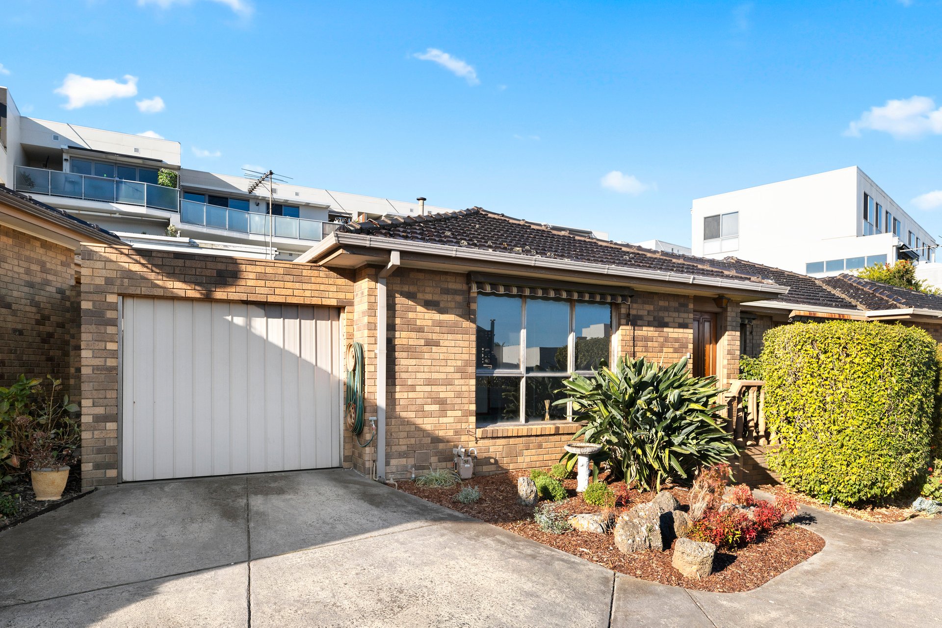 2/10 Epsom Road, Mordialloc, VIC 3195