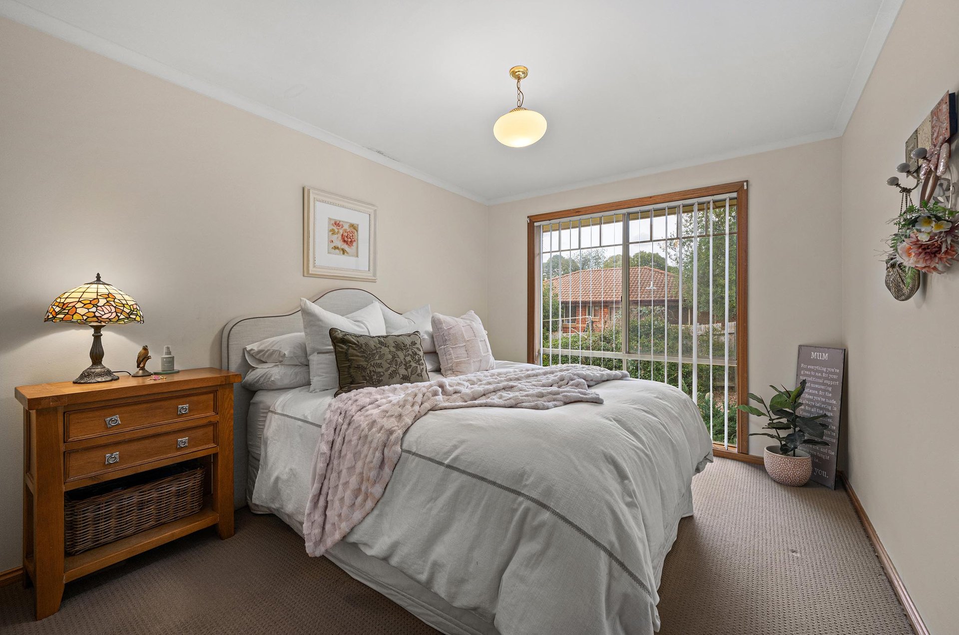 2/10 Felix Grove, Mooroolbark image 9