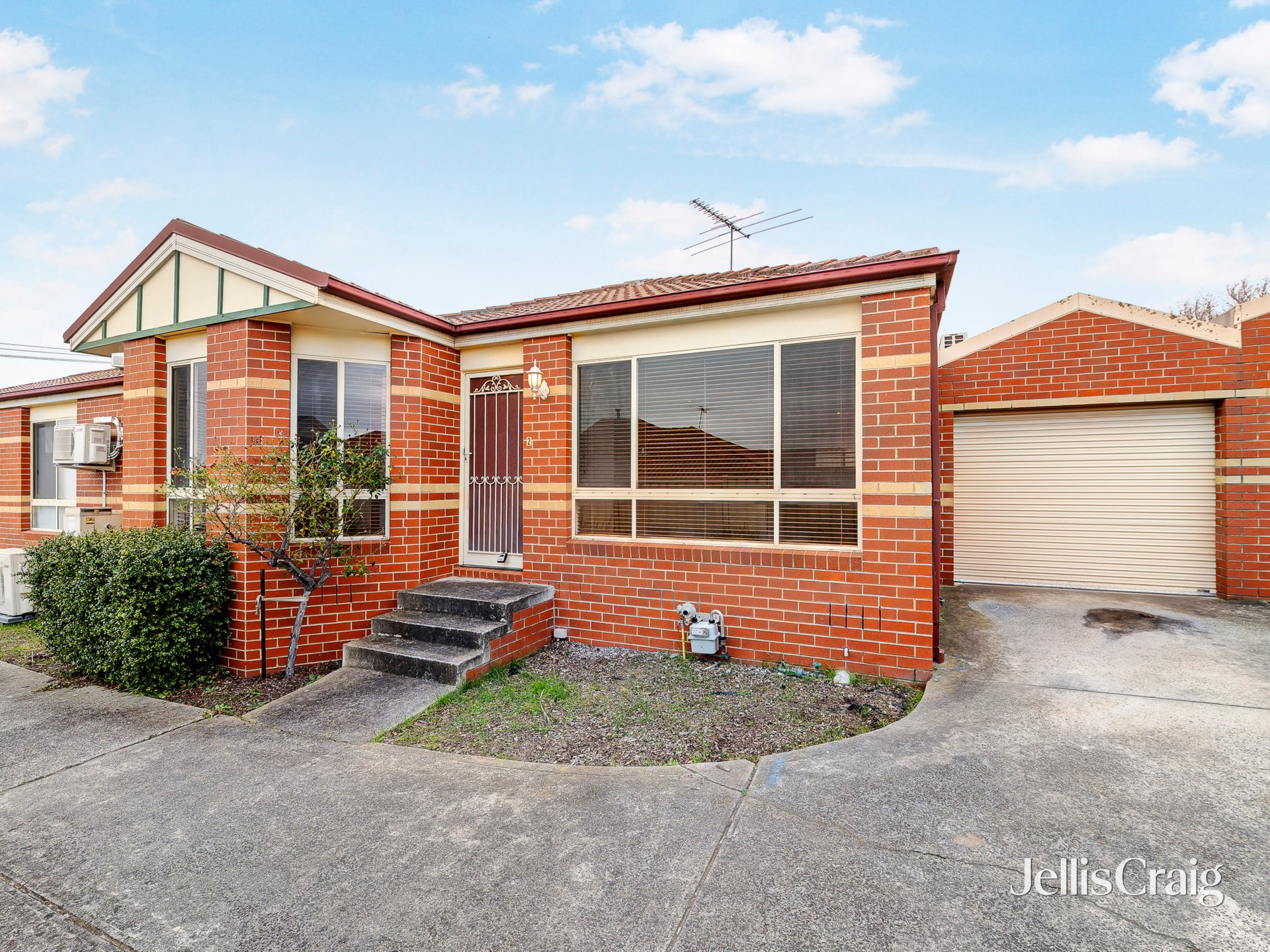 2/10 Furzer Street, Preston image 1