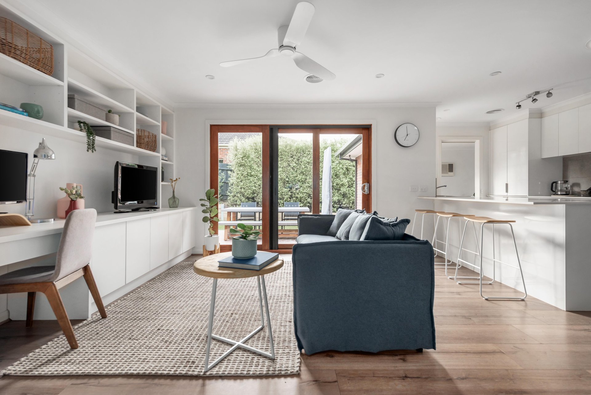 2/10 Garden Road, Camberwell image 2