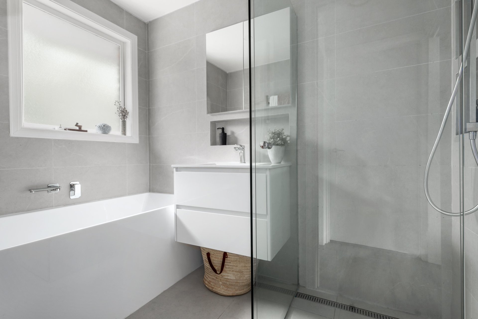 2/10 Garden Road, Camberwell image 8