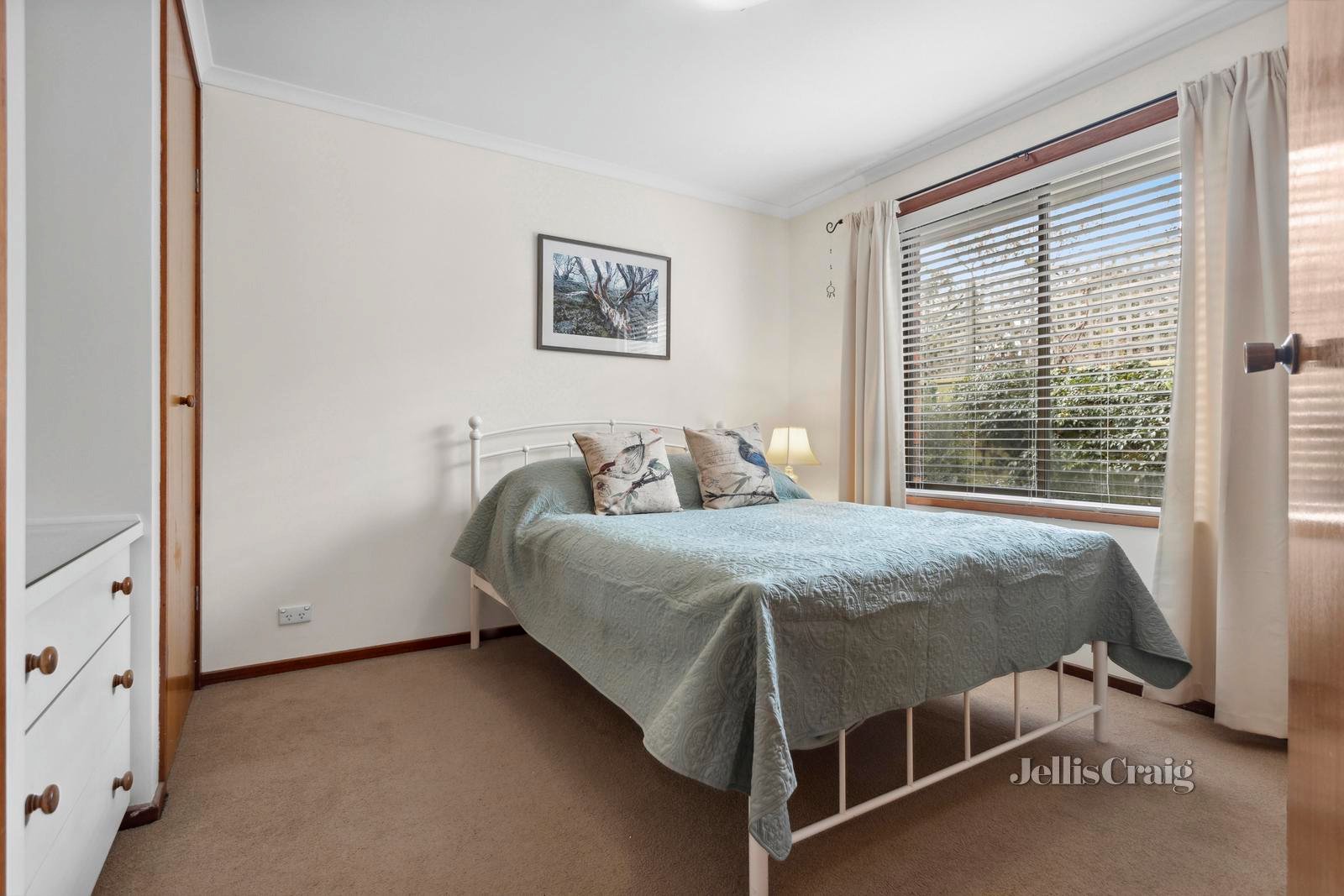 2/10 Gaulton Street, Castlemaine image 9