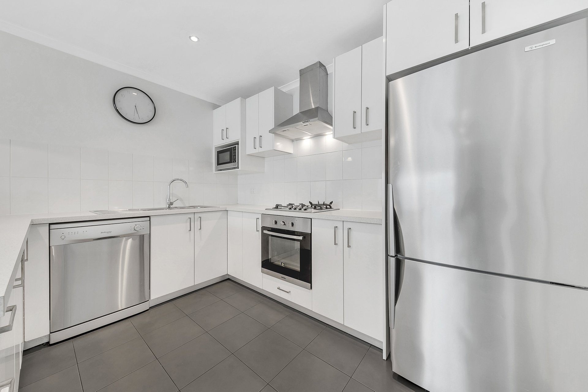 2/10 Greenville Drive, Grovedale image 6