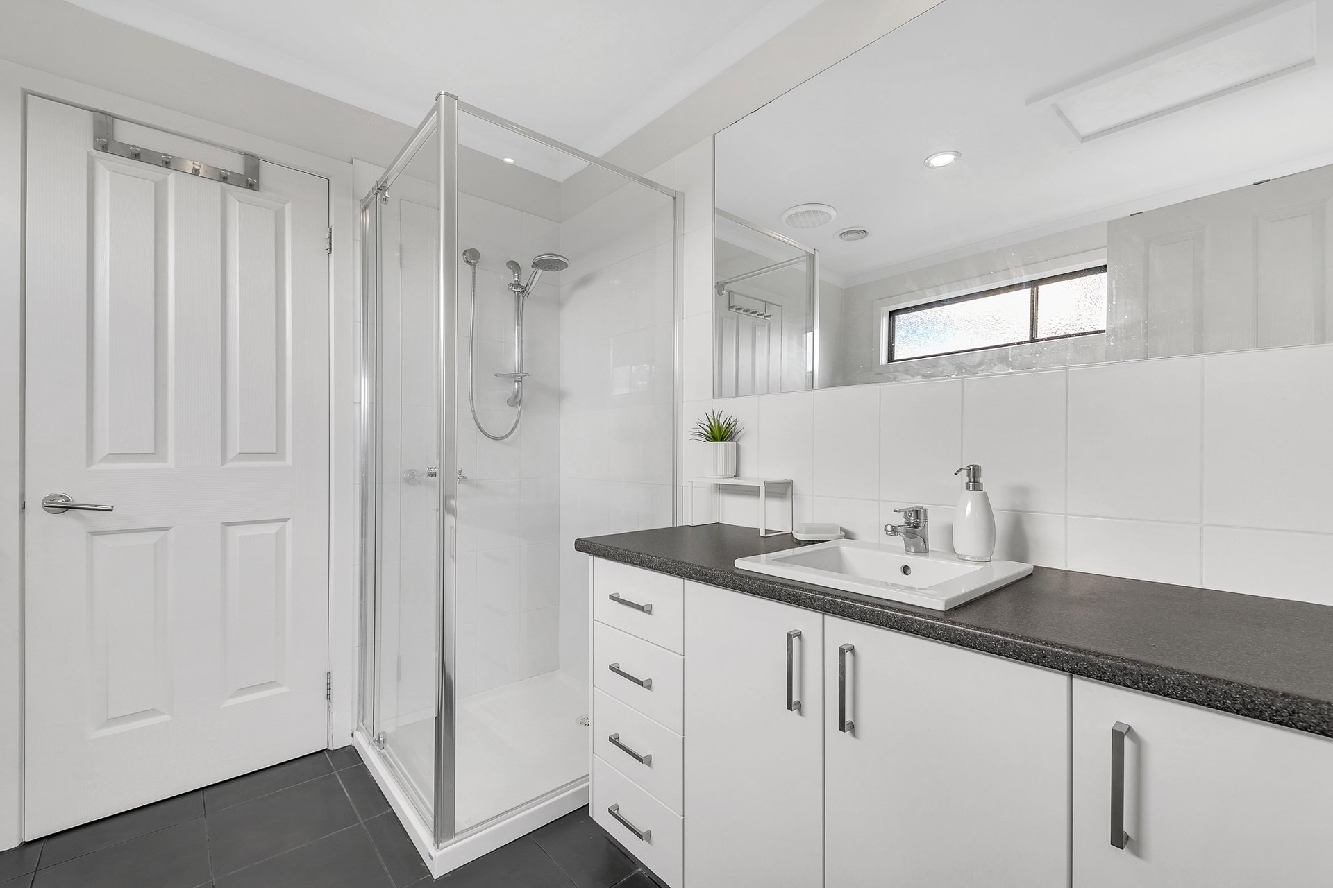 2/10 Greenville Drive, Grovedale image 12