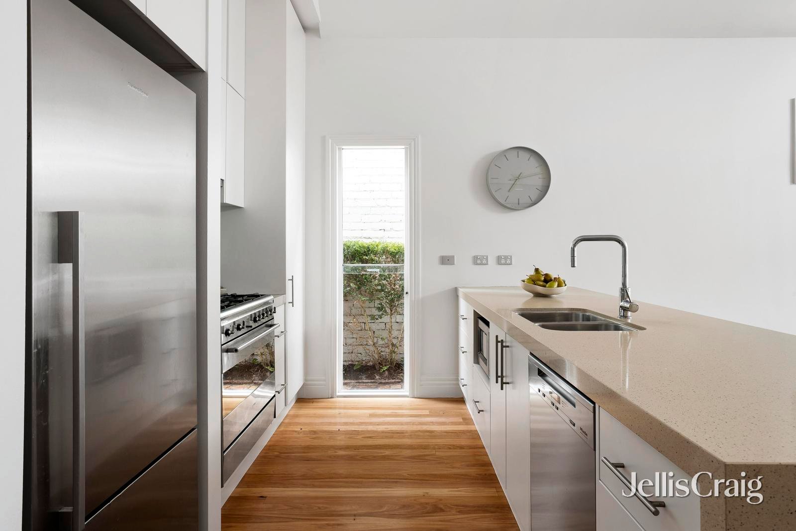 210 Harold Street, Thornbury image 8