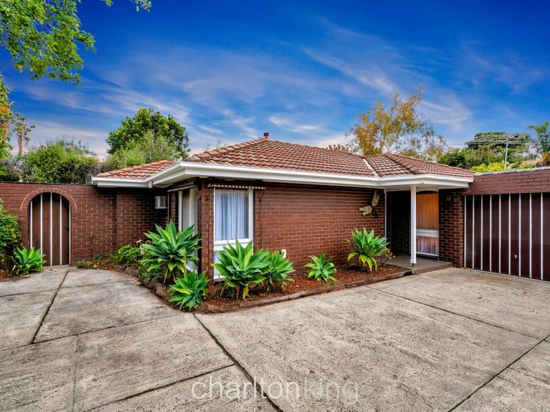 2 / 10 Hillcrest Avenue HIGHETT