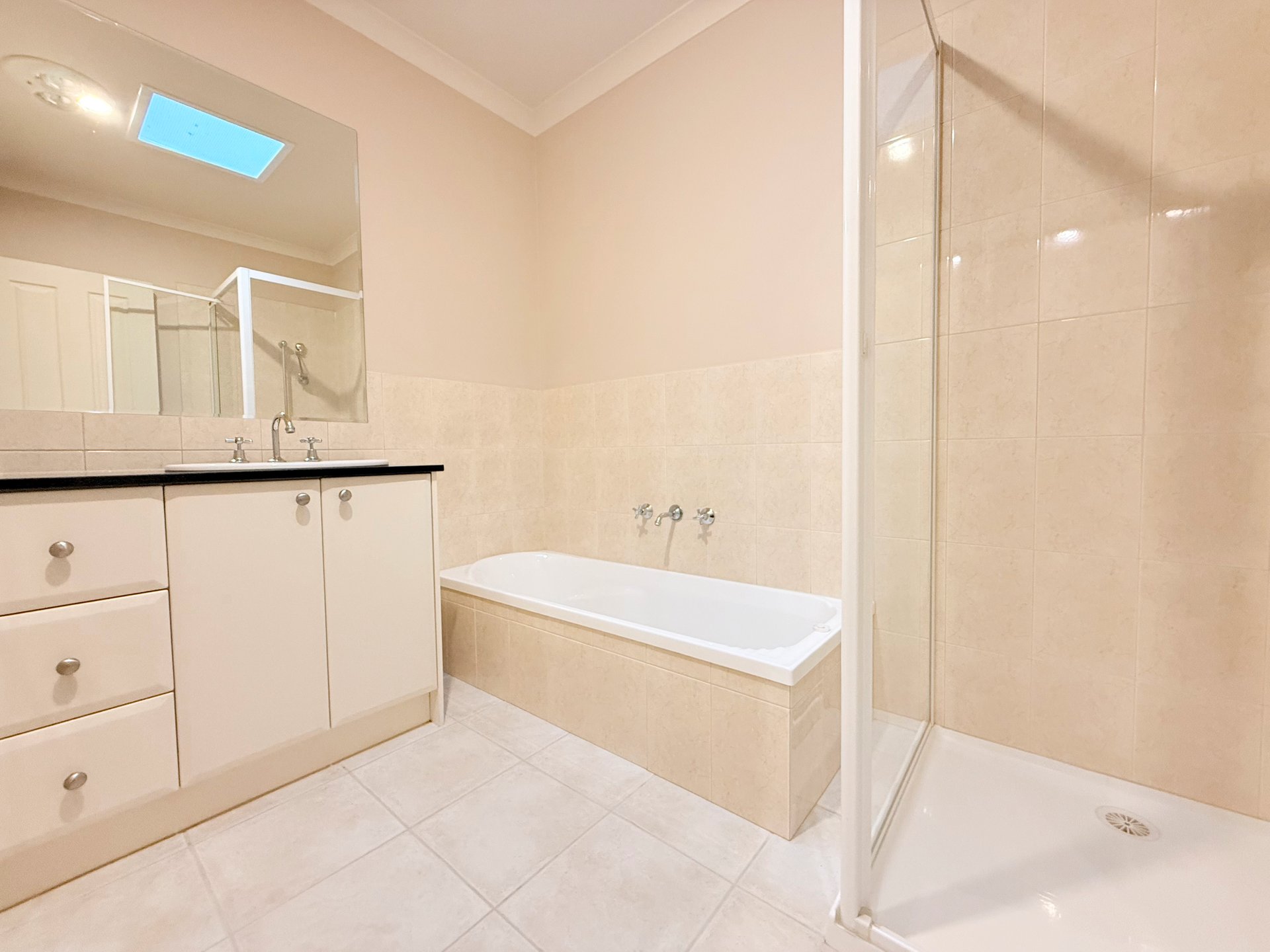 2/10 Hodgson Street, Templestowe Lower image 8