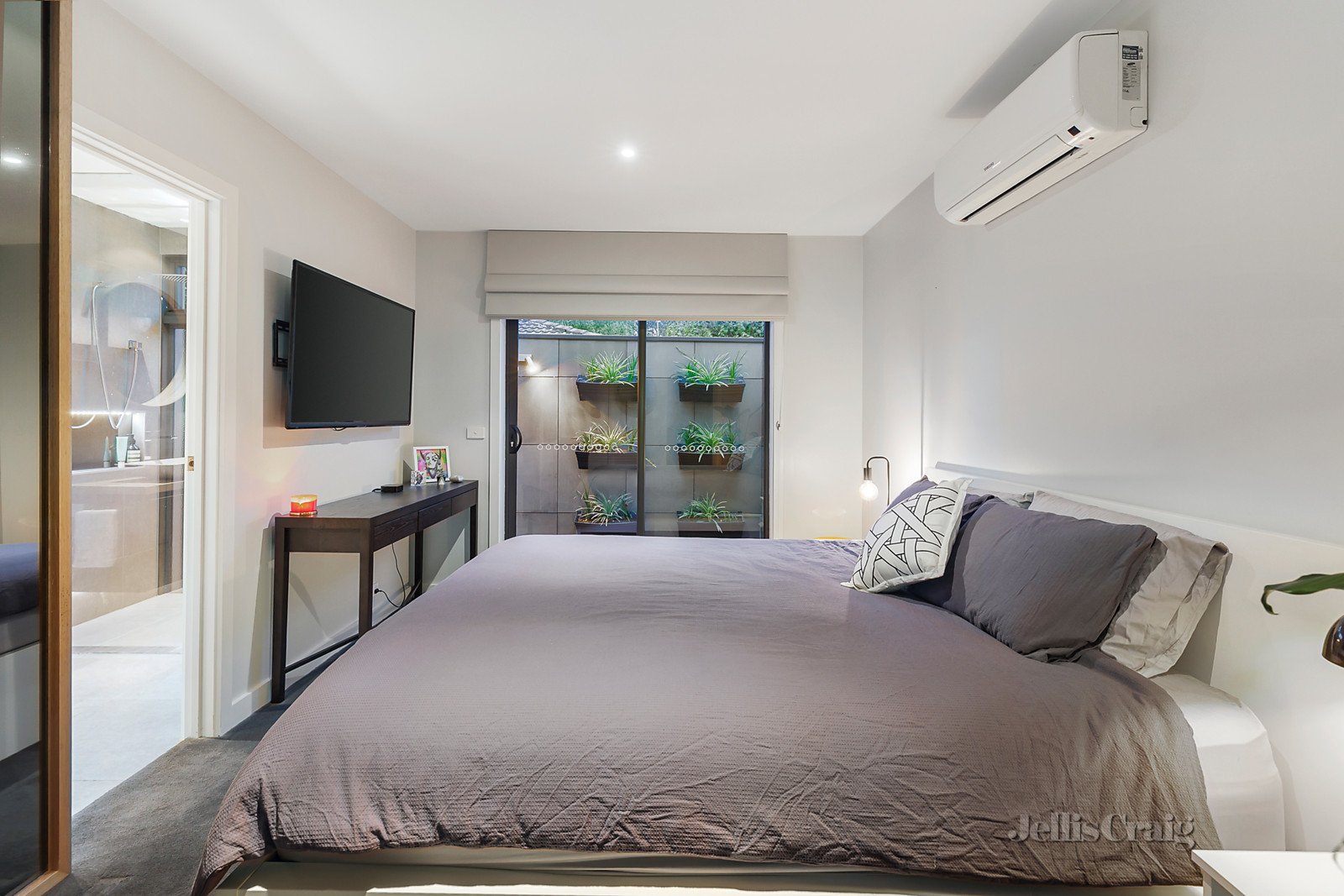 2/10 Hope Street, Camberwell image 5