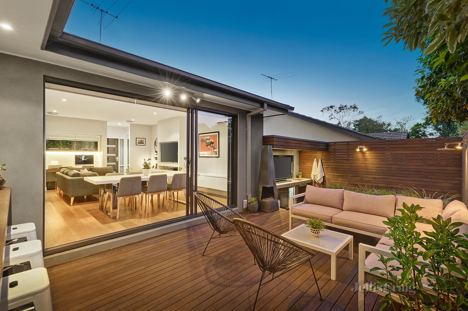 2/10 Hope Street, Camberwell image 7