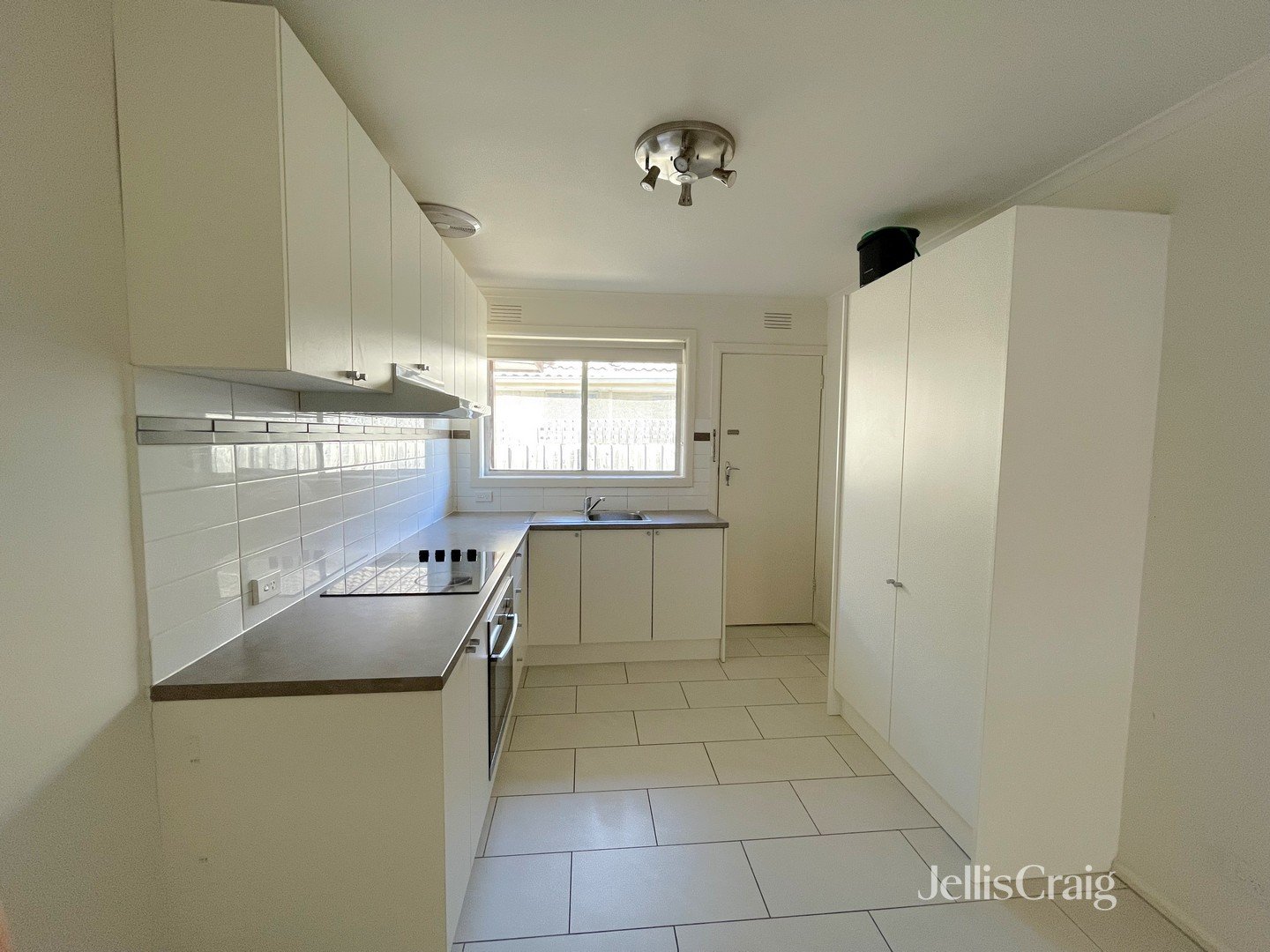 2/10 Inverness Street, Brunswick East image 1