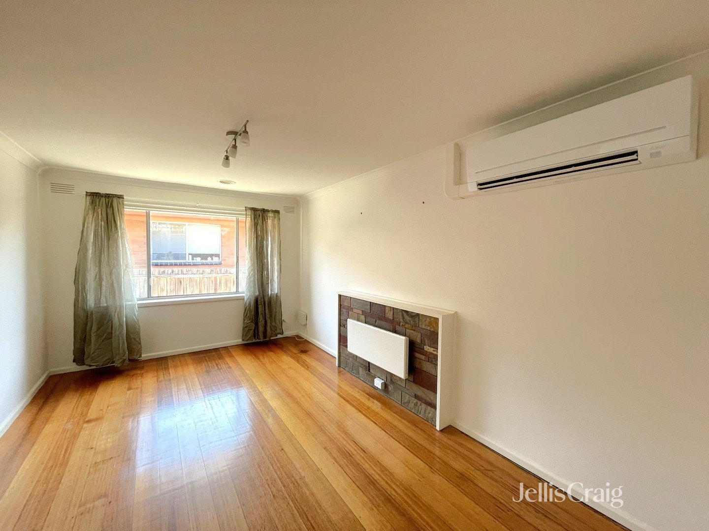 2/10 Inverness Street, Brunswick East image 3