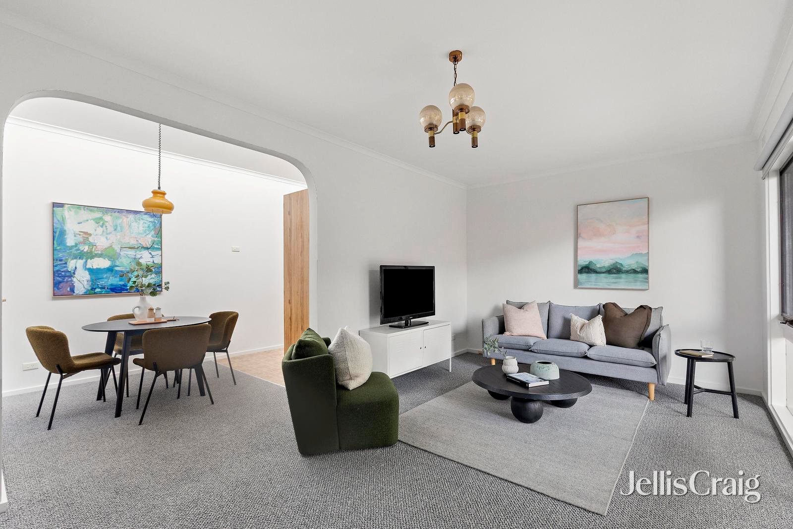 2/10 Laluma Street, Essendon image 3