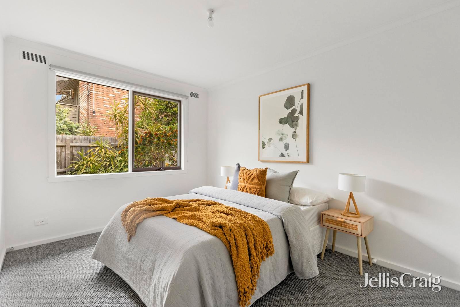 2/10 Laluma Street, Essendon image 6