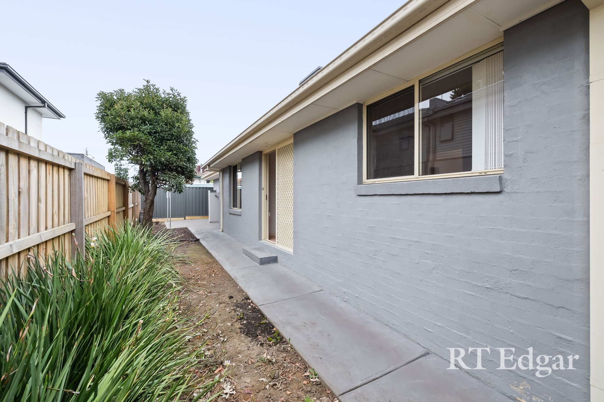 Property Gallery Thumbnail 6