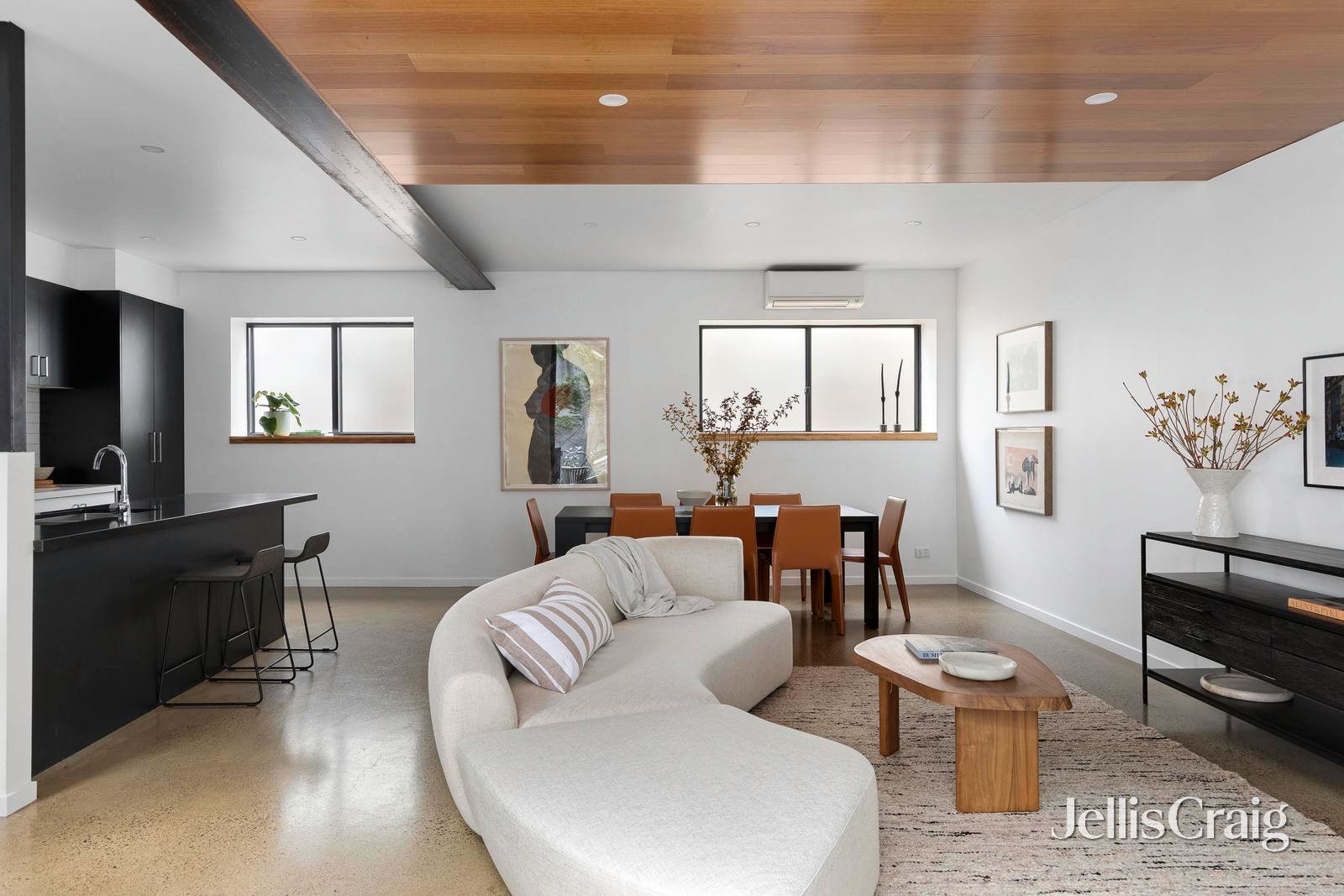 2/10 Linden Street, Brunswick East image 4