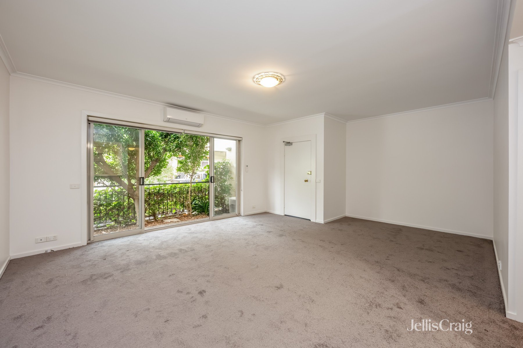 2/10 Louise Street, Clifton&nbsp;Hill image 3