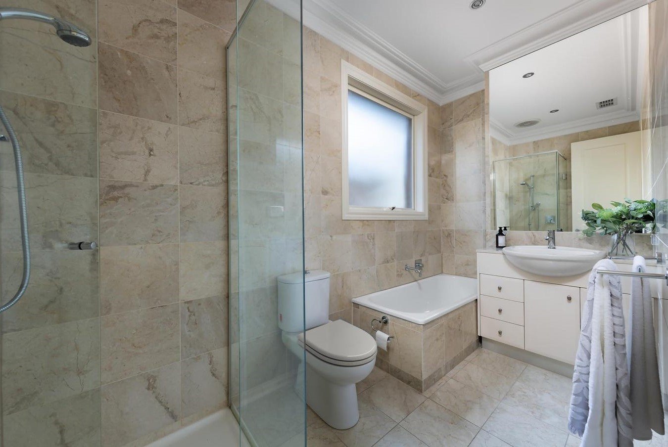 Property Gallery Thumbnail 5