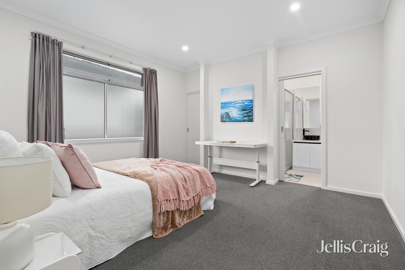 2/10 Morocco Court, Glen Waverley image 7