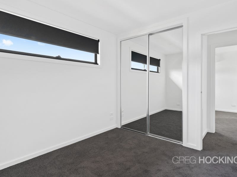 2/10 Murphy Street, Altona North image 7