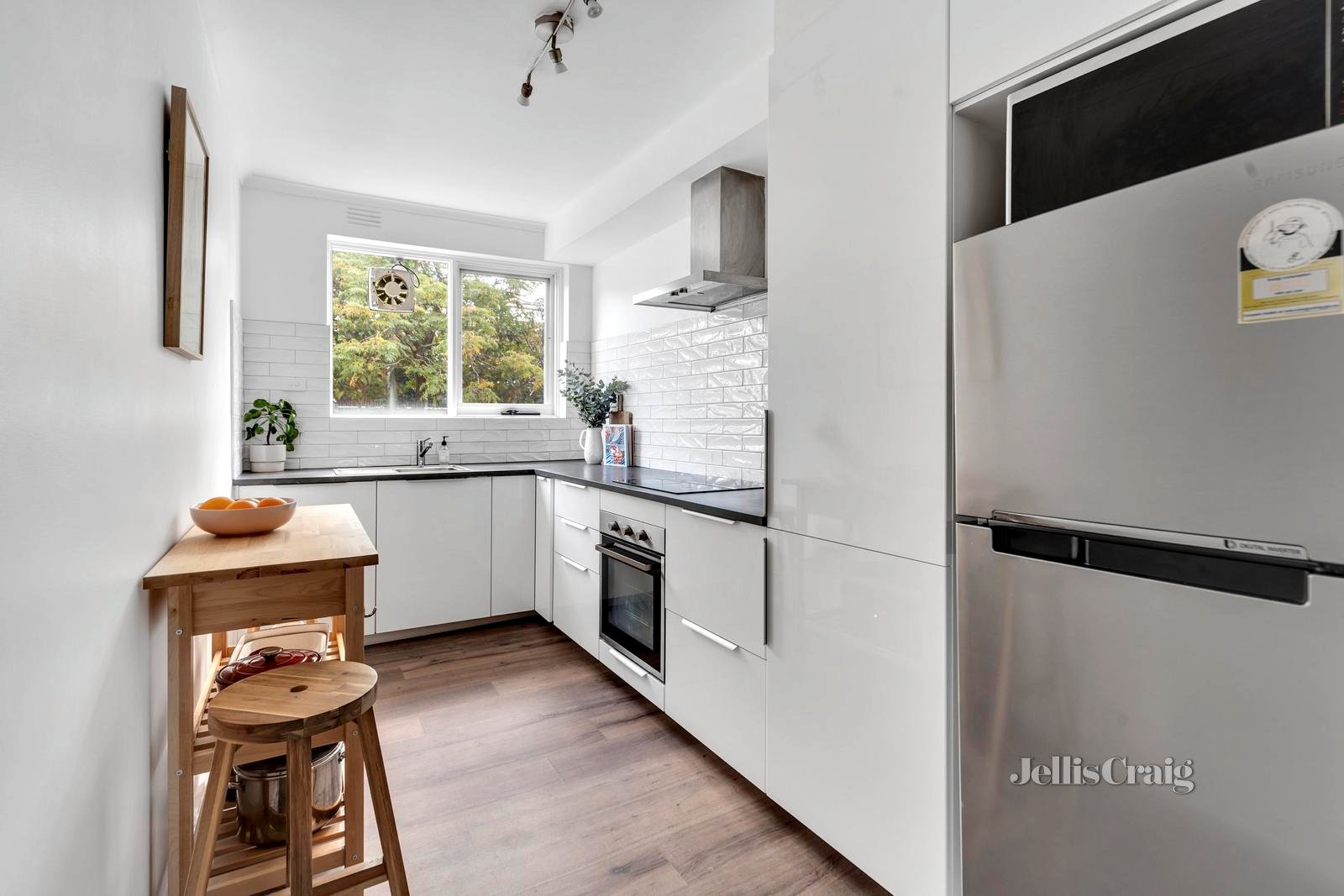 2/10 Murray Street, Brunswick West image 3