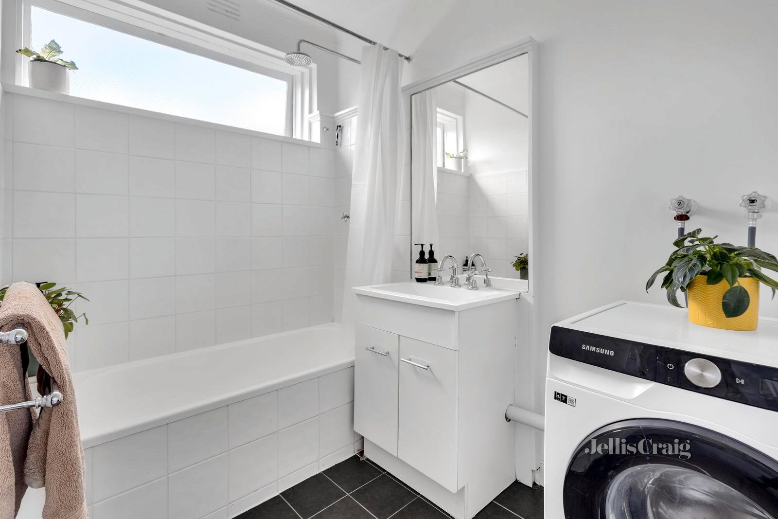 2/10 Murray Street, Brunswick West image 6