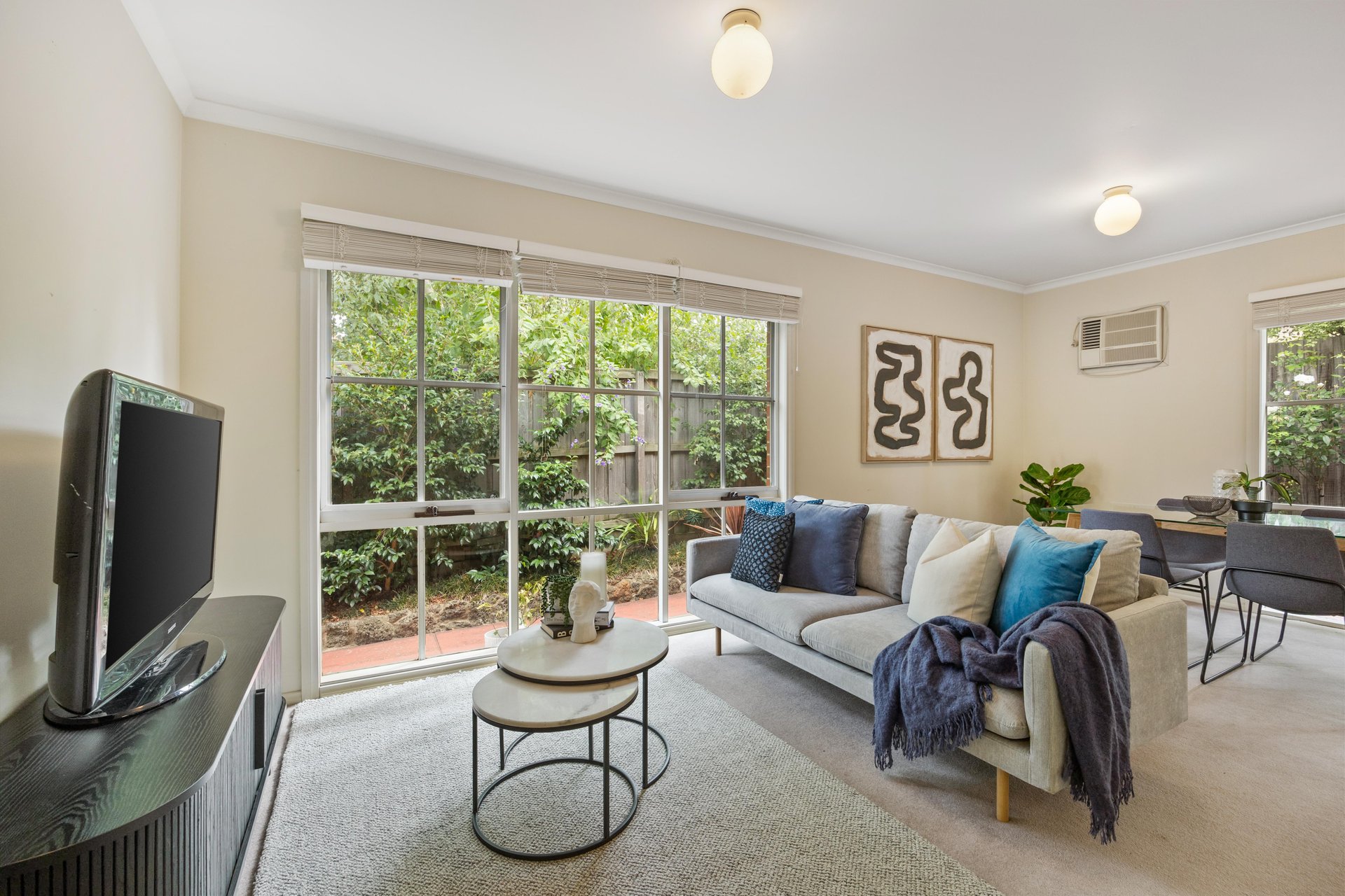 2/10 Northcote Avenue, Balwyn image 1