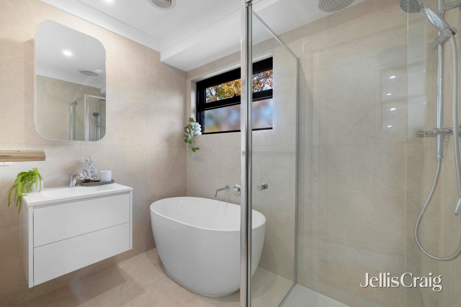 2/10 Paula Crescent, Doncaster&nbsp;East image 9