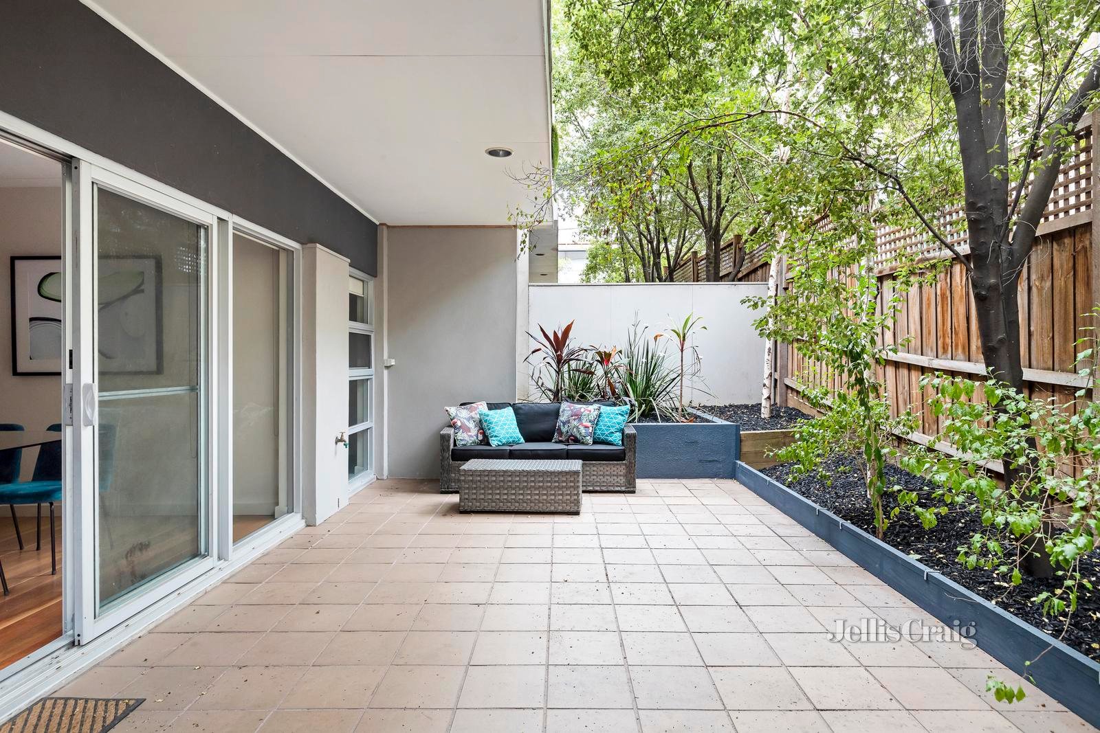 2/10 Rosanna Road, Heidelberg image 3