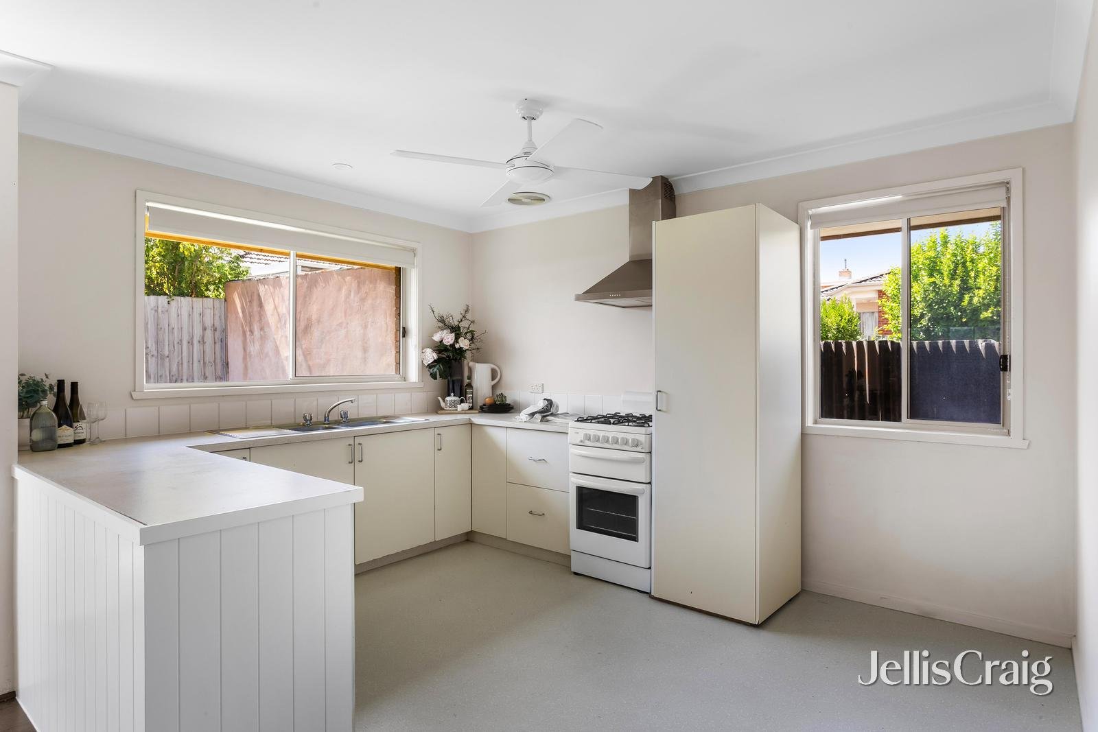 2/10 Schulz Street, Bentleigh&nbsp;East image 4