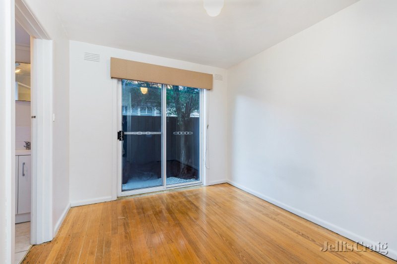 2/10 Walsh Street, Ormond image 3