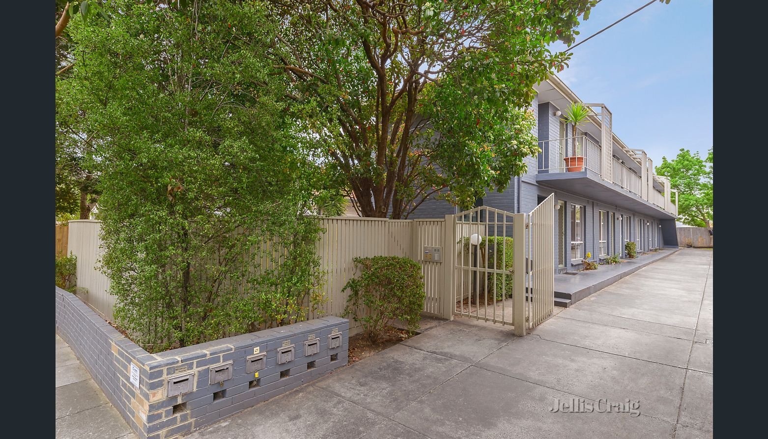 2/10 Walsh Street, Ormond image 1