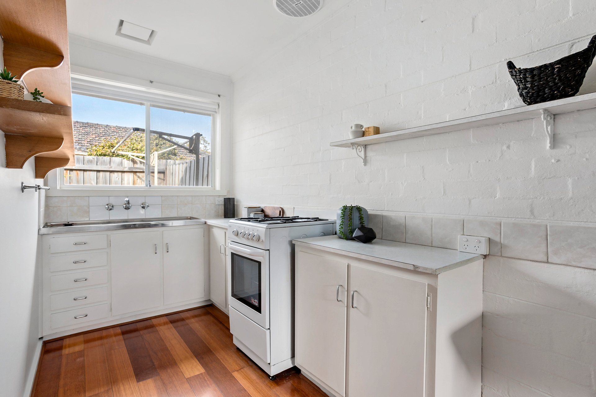 Property Gallery Thumbnail 3
