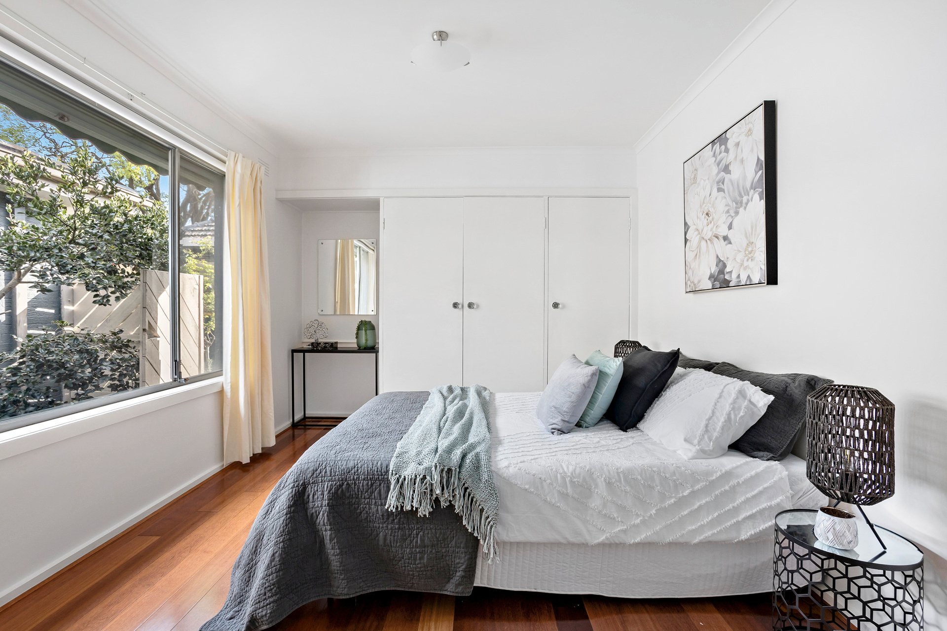 Property Gallery Thumbnail 6