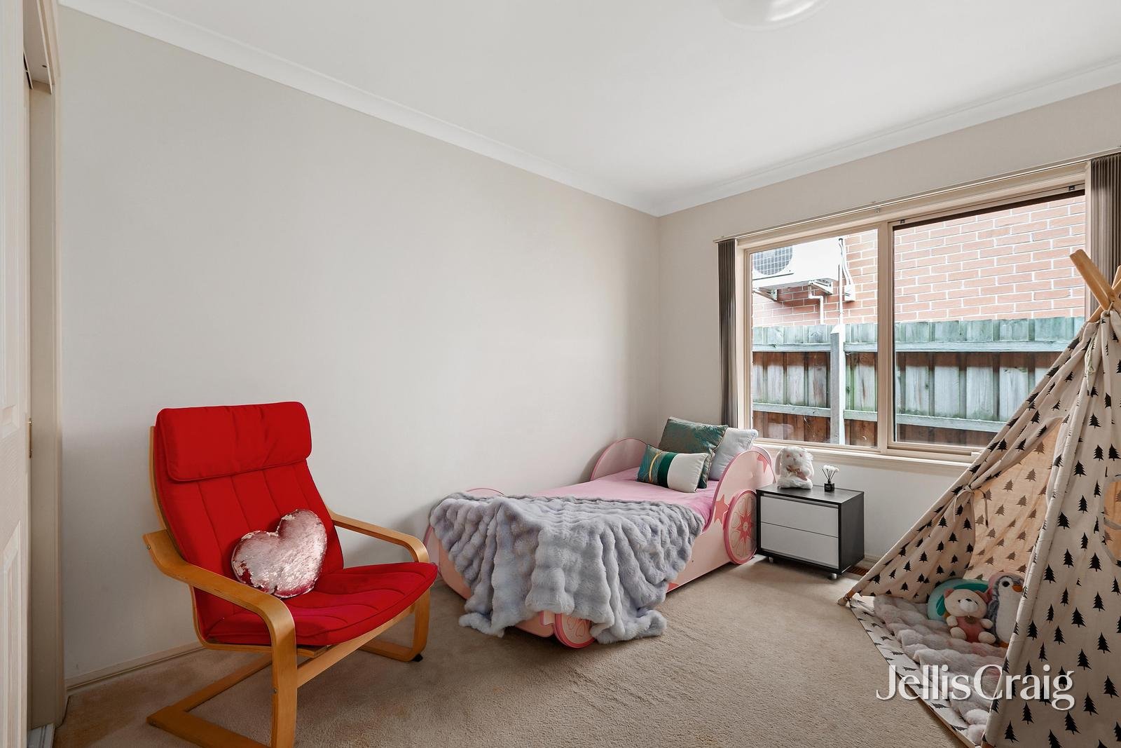 2/100 Diamond Creek Road, Greensborough image 11