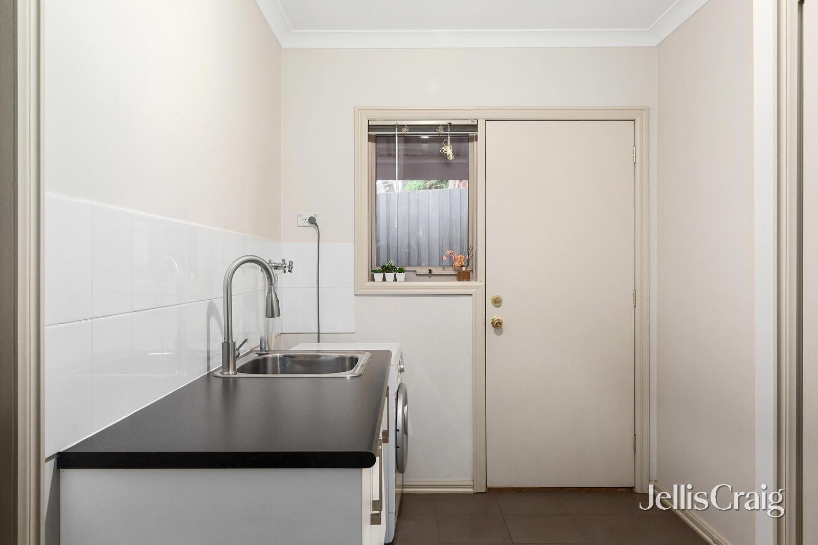 2/100 Diamond Creek Road, Greensborough image 13