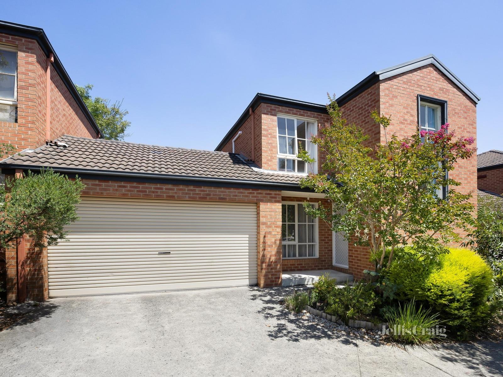 2/100 Dublin Road, Ringwood East image 1