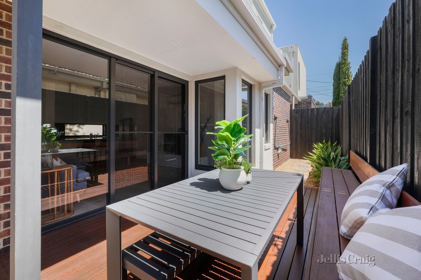 2/100 Station Street, Aspendale image 9