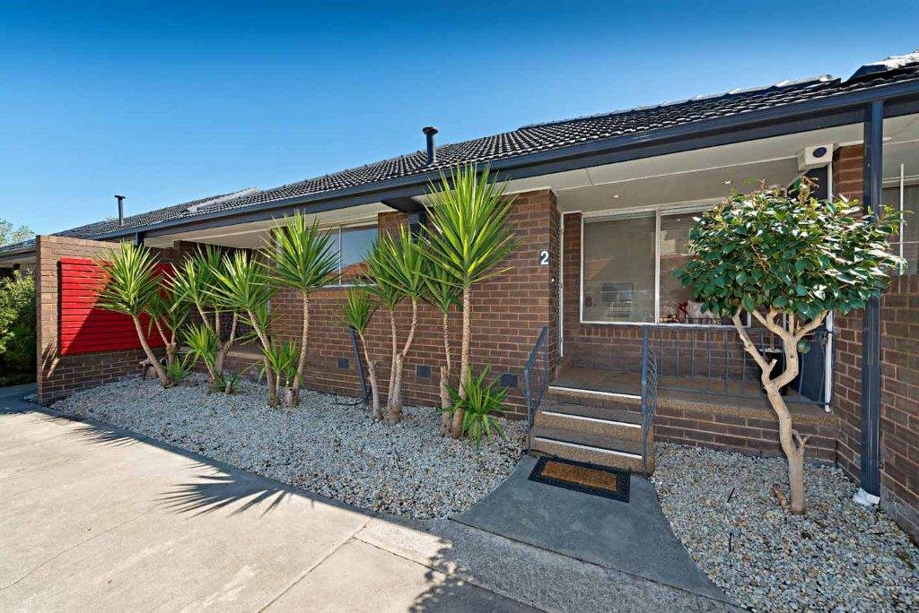 2/100 The Grove COBURG VIC 3058