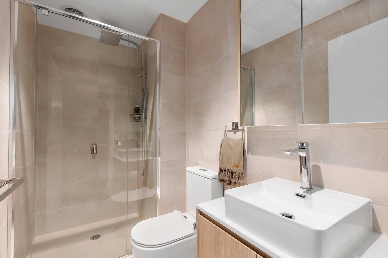 Property Gallery Thumbnail 6
