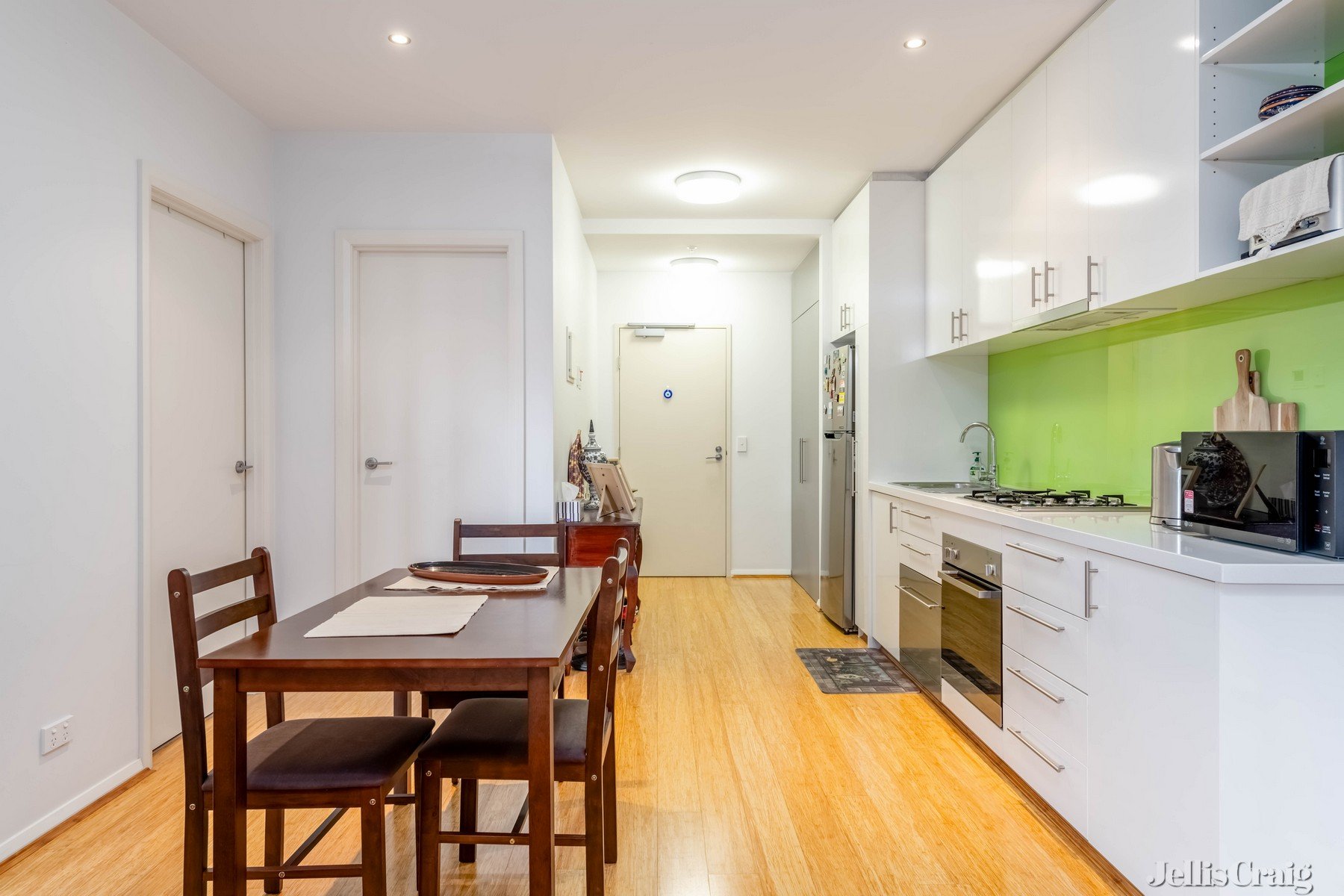 210/1 Flynn Close, Bundoora image 2