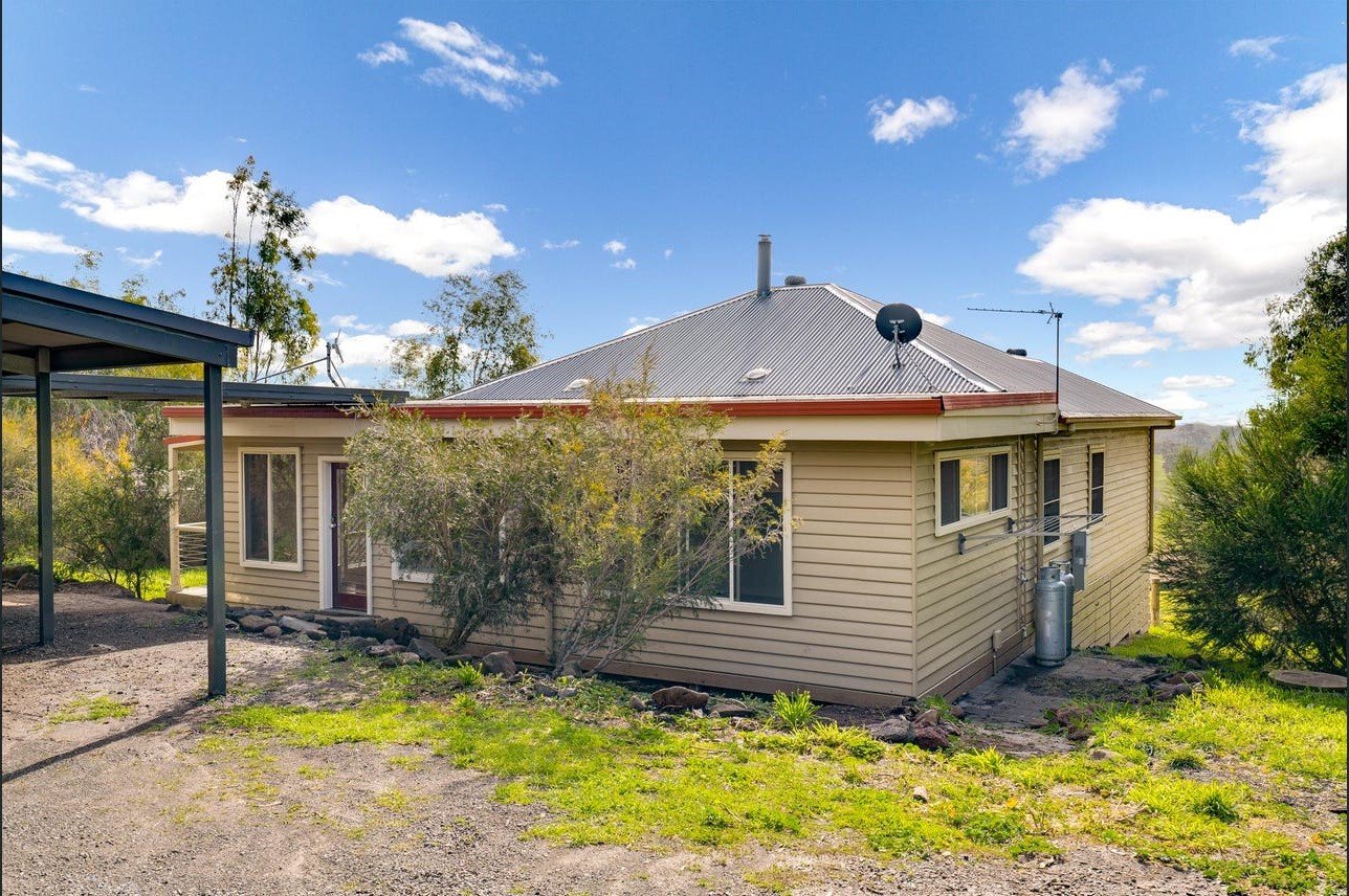 2101 Lyell Road, Redesdale image 10