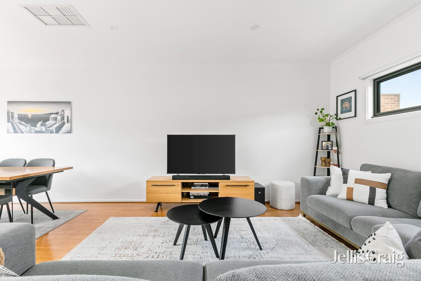 2/101 Millers Road, Altona North image 9